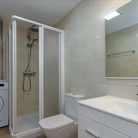 Seven Seas יורט דה מאר