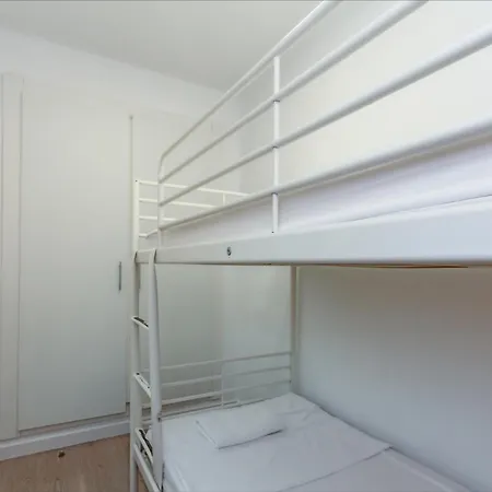 Seven Seas Apartment *